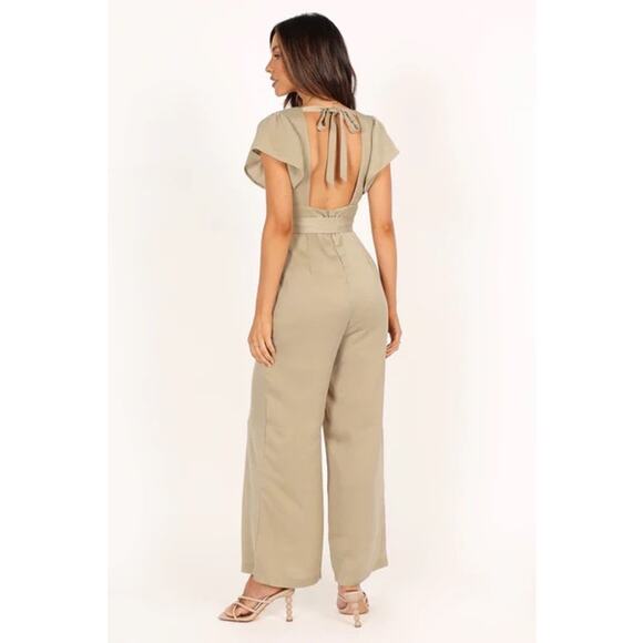 NWT Petal and Pup Orin Short Sleeve Bow Back Jumpsuit Olive Green Size 6 Boho - Picture 3 of 15